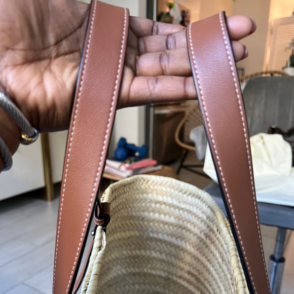 Large Loewe Basket tote. - Picture 6 of 7